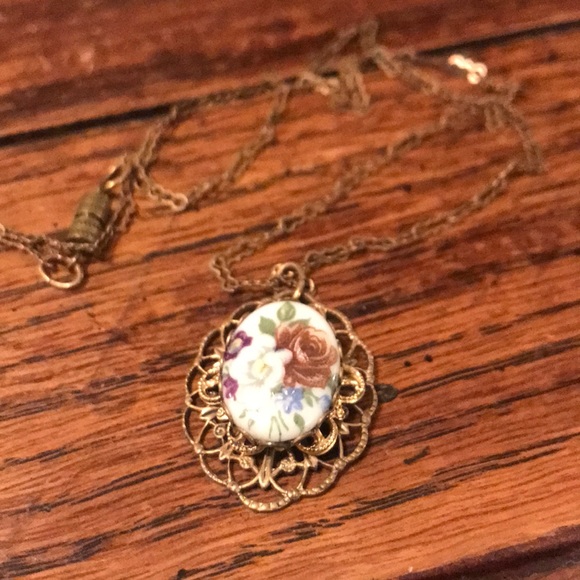 Vintage Jewelry - VTG porcelain floral painted necklace
